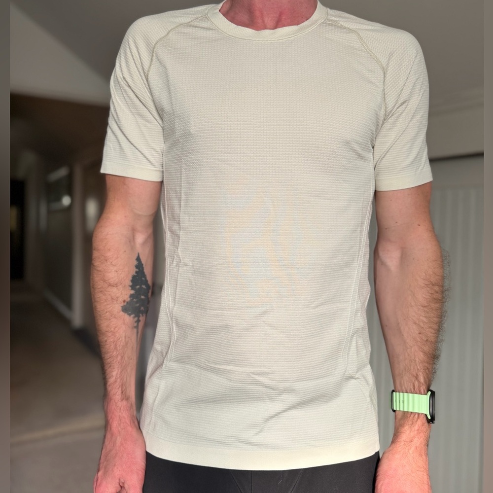 Lululemon Men’s Metal Vent Short Sleeve